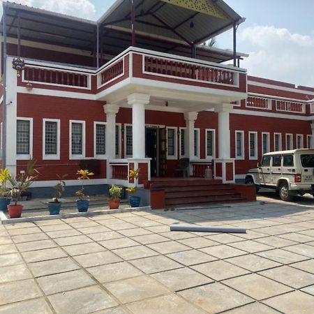 Western Castle Residency Villa Коимбаторе Екстериор снимка