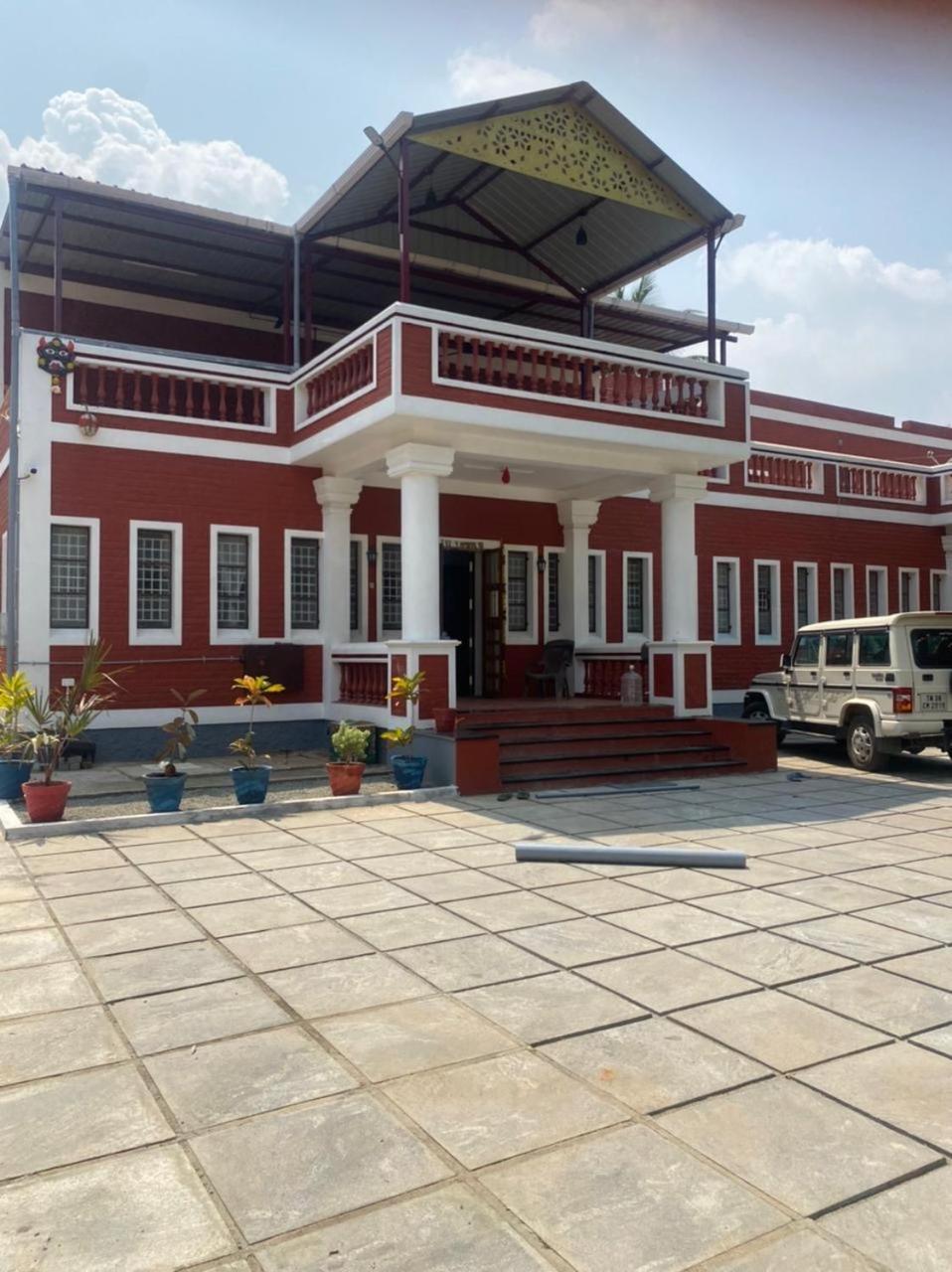 Western Castle Residency Villa Коимбаторе Екстериор снимка